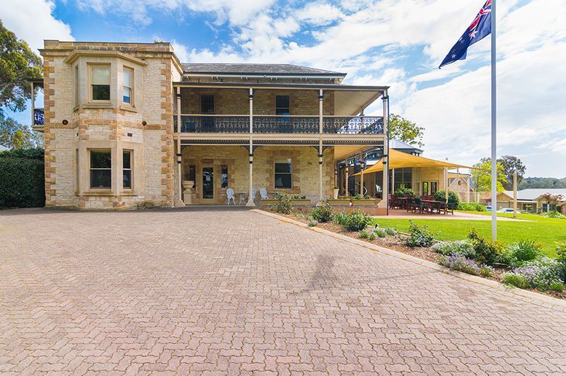 Set amongst award winning gardens
