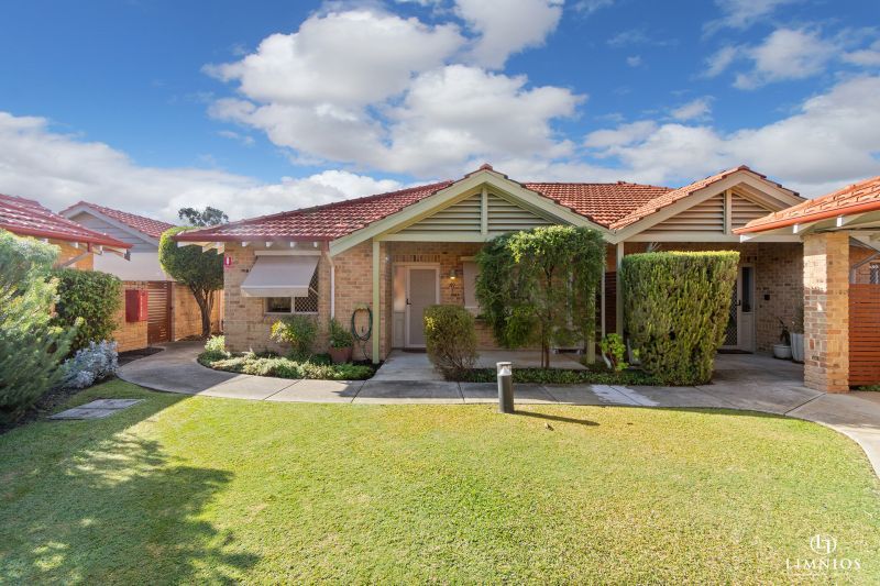 NOW UNDER OFFER.  Light and bright villa with contemporary features