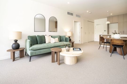 First floor apartment with spacious balcony