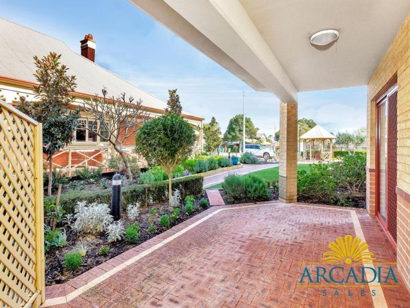 ARCADIA WATERS BICTON - Ground Floor Stunner