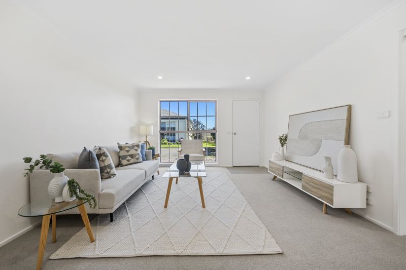 Stylish Living by the Bay