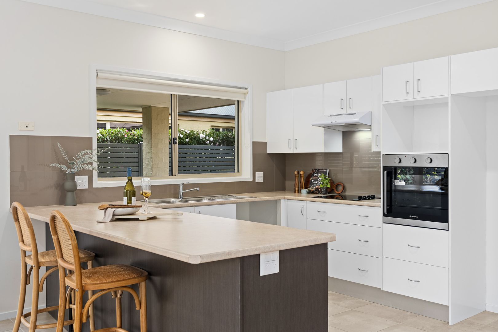 Spacious and Modern 3 Bedroom Home - Sovereign Home 51