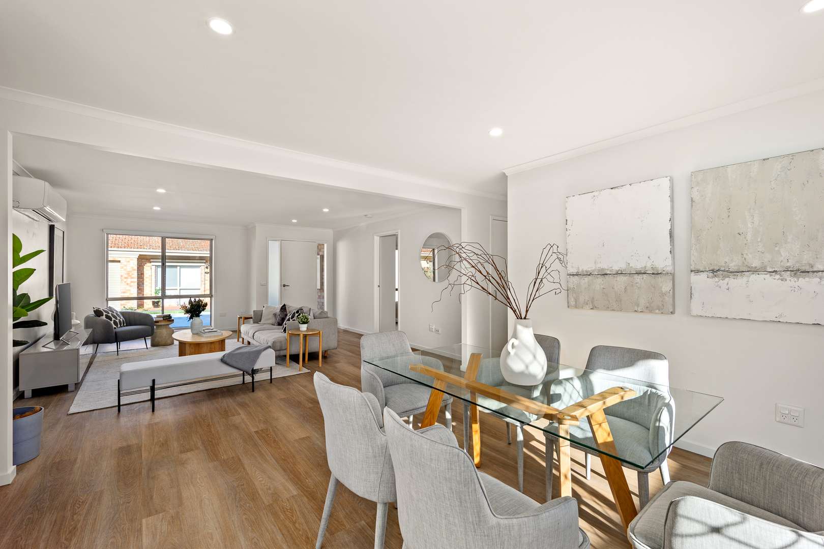 Stunning Two Bedroom Unit!