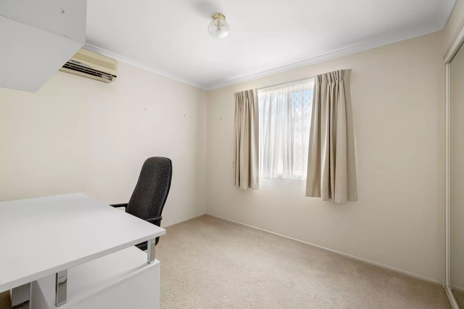 Well presented and Low Maintenance