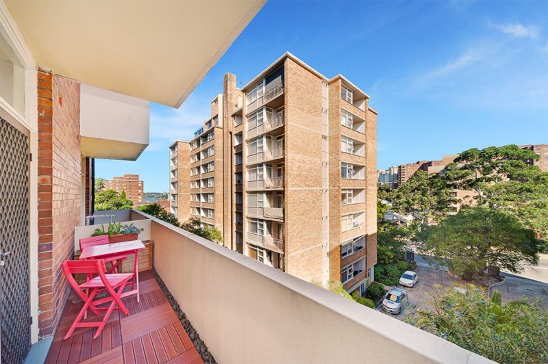 RARE STUDIO FIND IN NORTH SYDNEY