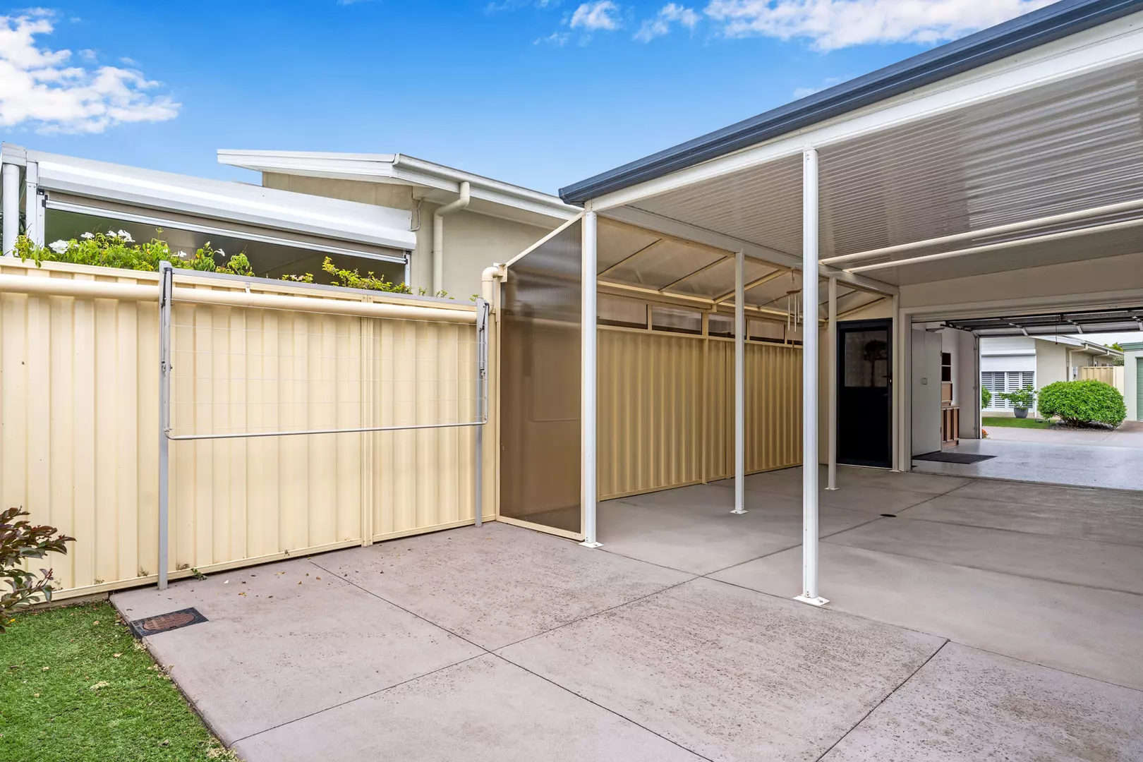 HOME 180 PALM LAKE RESORT TRUGANINA