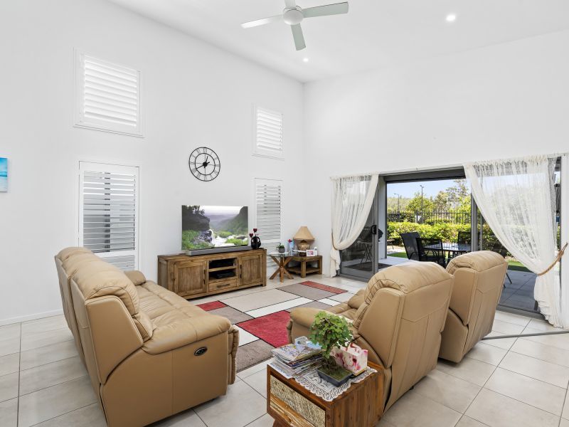 Site 8 - Established Heron