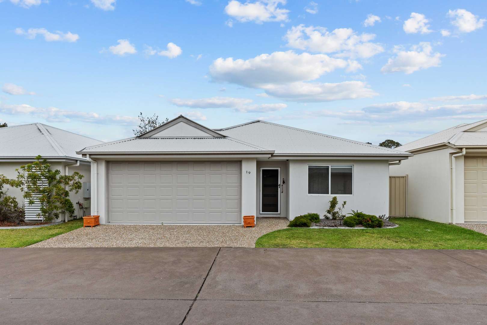 A Lakeside Home with Wonderful Potential – YOUR LAKESIDE DREAM AWAITS!