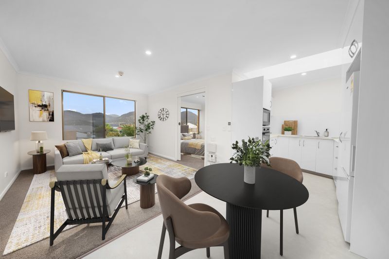 Two-bedroom apartment with water glimpses of Derwent river