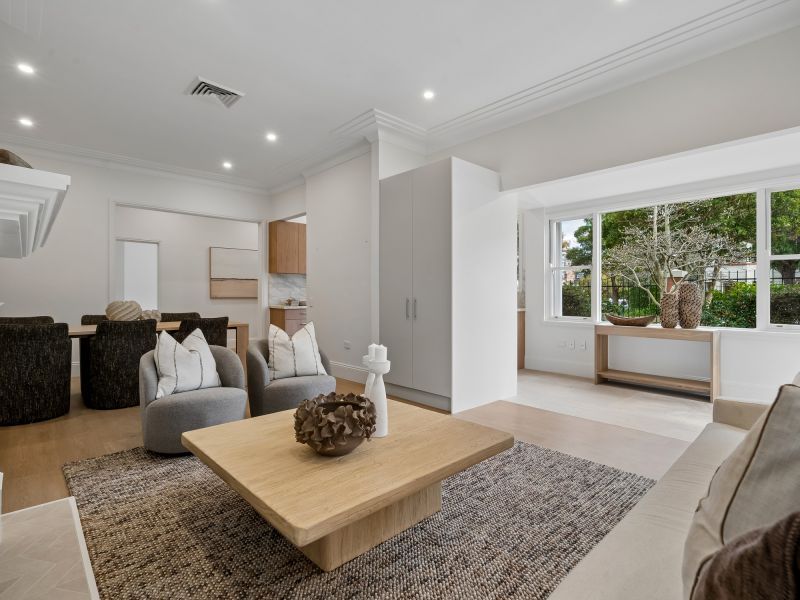 Spacious Contemporary Villa