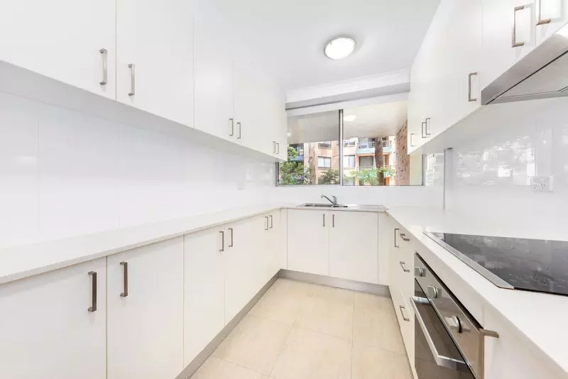 Renovated Apartment with Garden Outlook