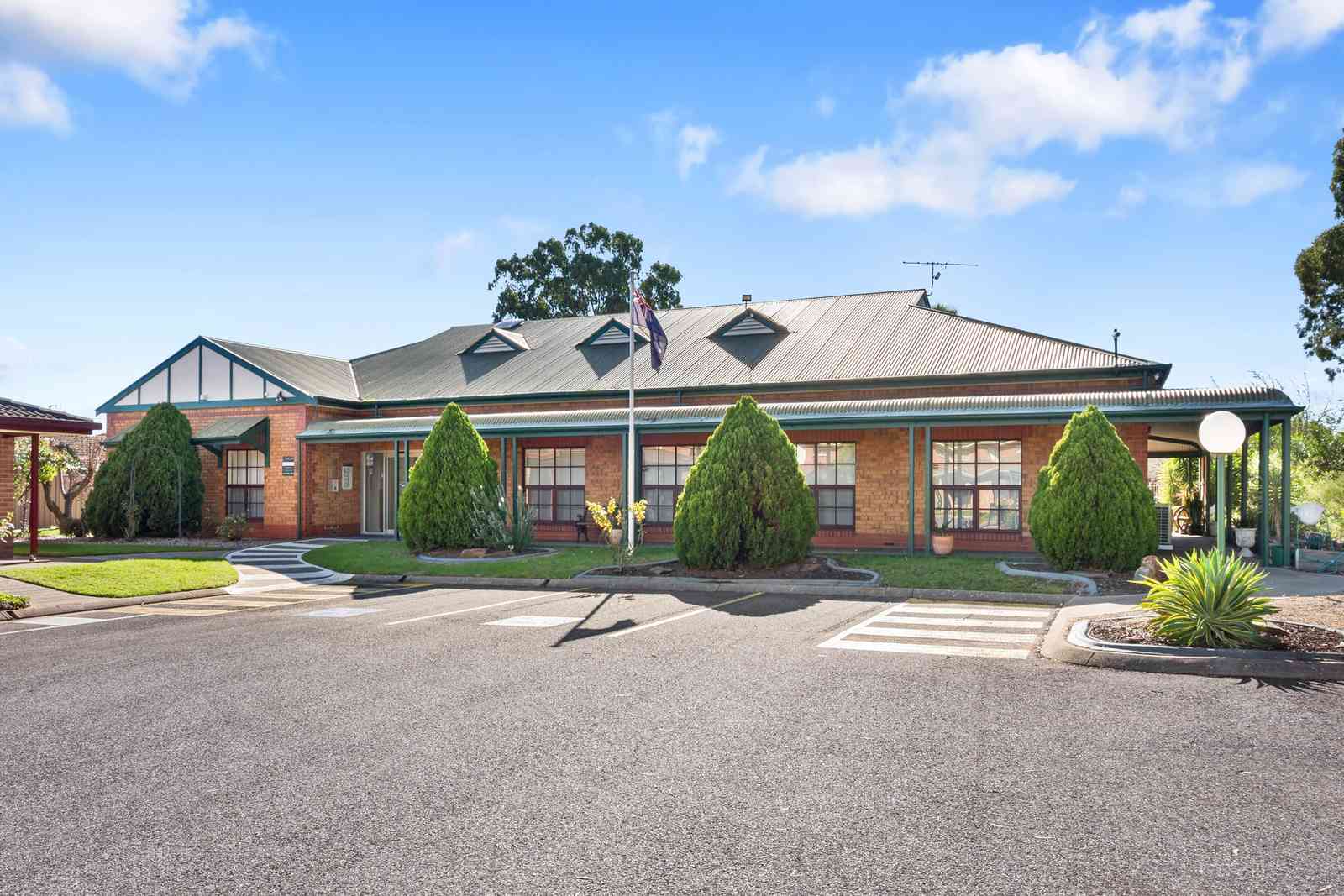 Resthaven Elizabeth Vale ‘Riverview’ Retirement Living offers one- and two- bedroom units just seven minutes from Elizabeth City Centre.