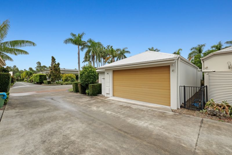 Lush Three Bedroom Corner Hideaway