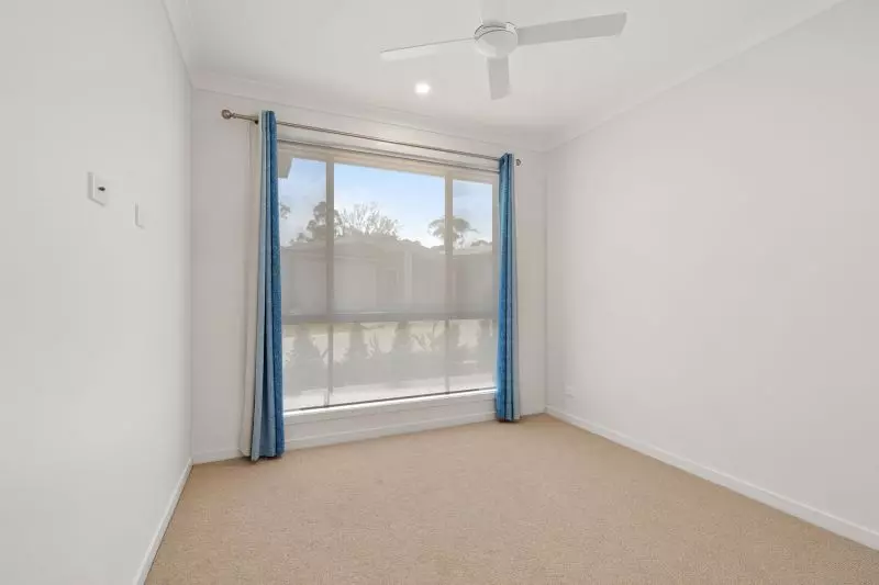 Attention Travel Enthusiasts!