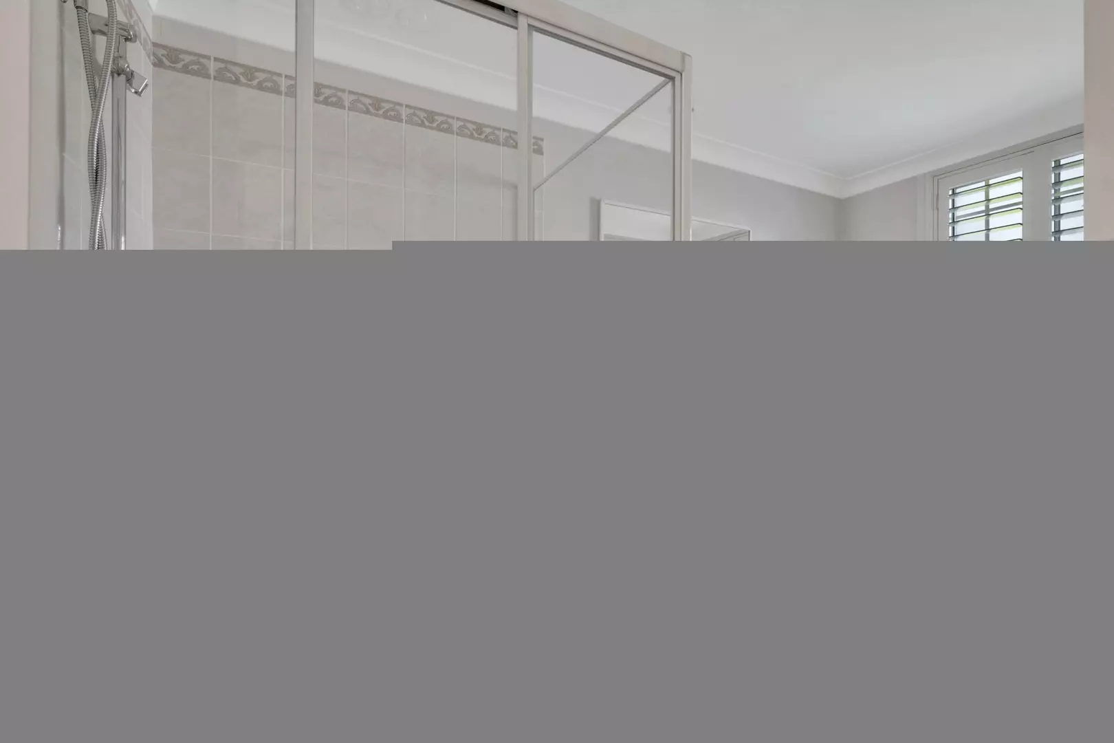 Ground Floor Retirement Unit with Garage 