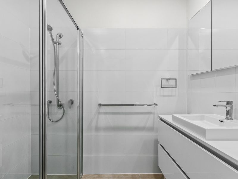 Elegant Garden Home with High Ceilings and Modern Finishes