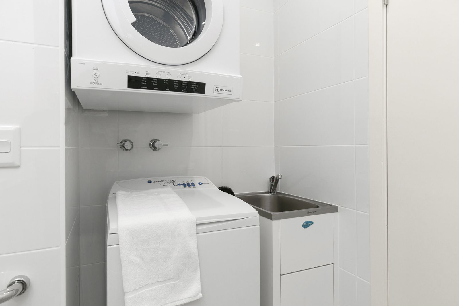 225/21 Gracemere Boulevard Peregian Springs, QLD 4573