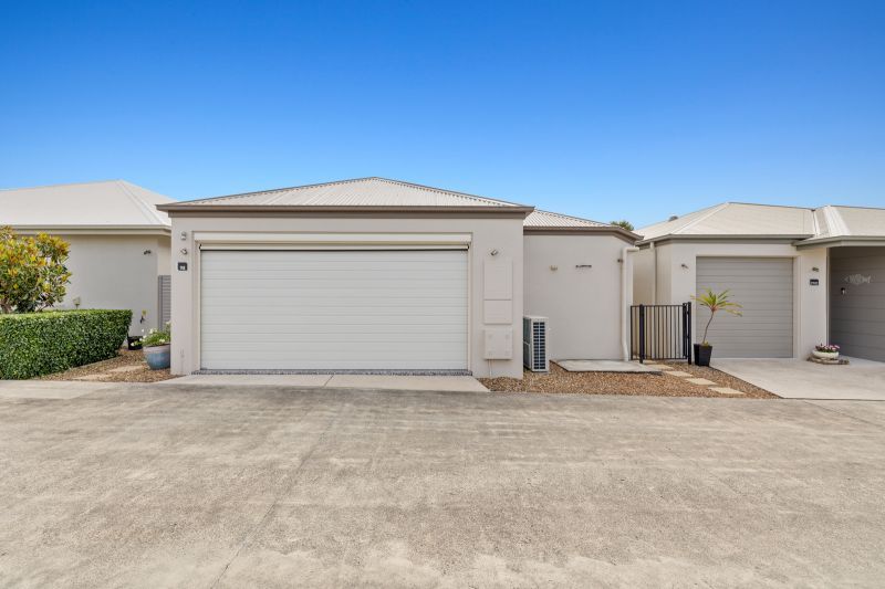 Exquisite Three-Bedroom Sanctuary - Quiet and Private Living