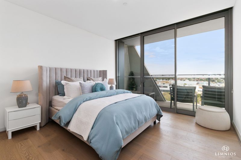 Stunning views from this 6th floor apartment!