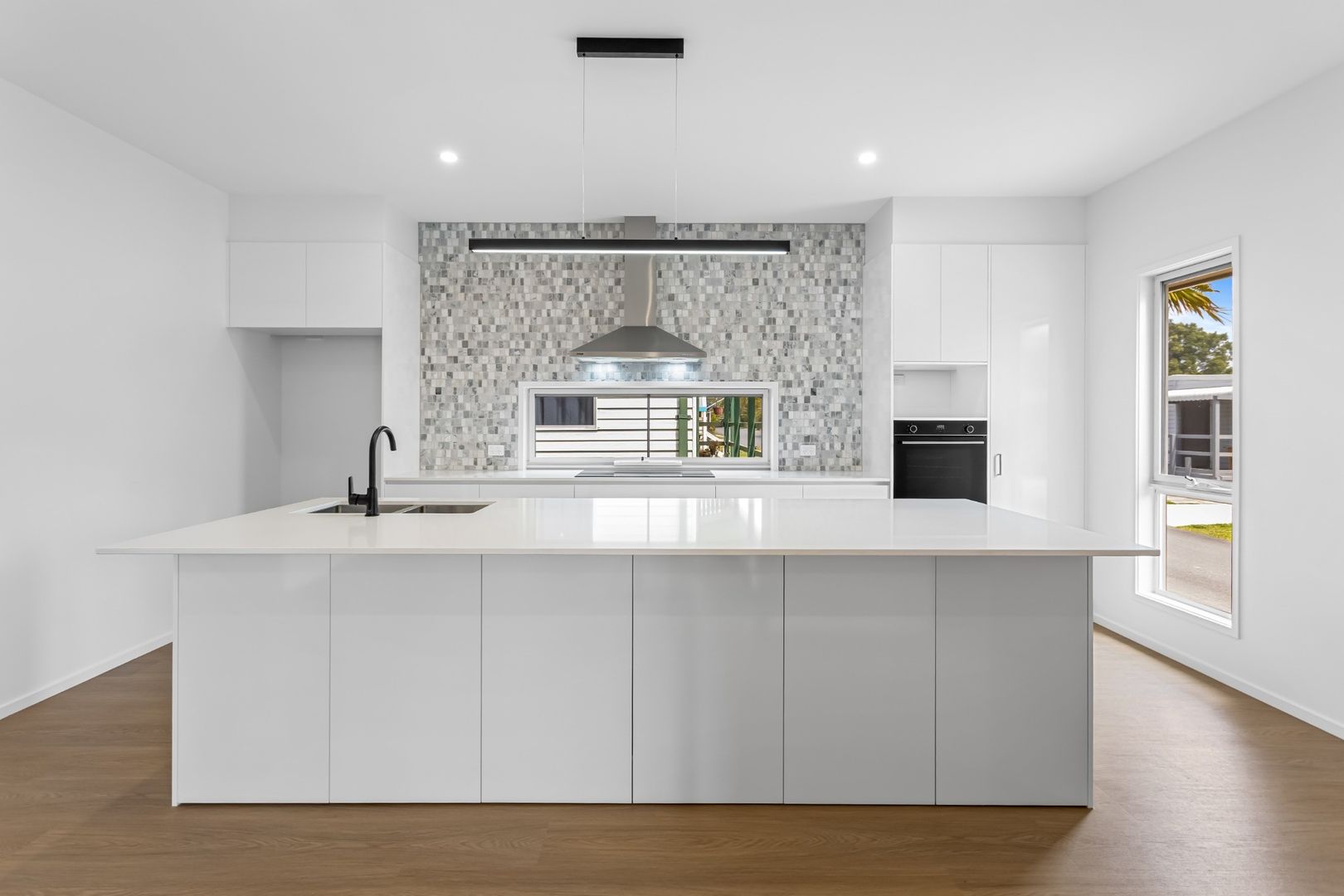 STYLISH, BRAND NEW HOME – YOUR PERFECT RETIREMENT RETREAT!