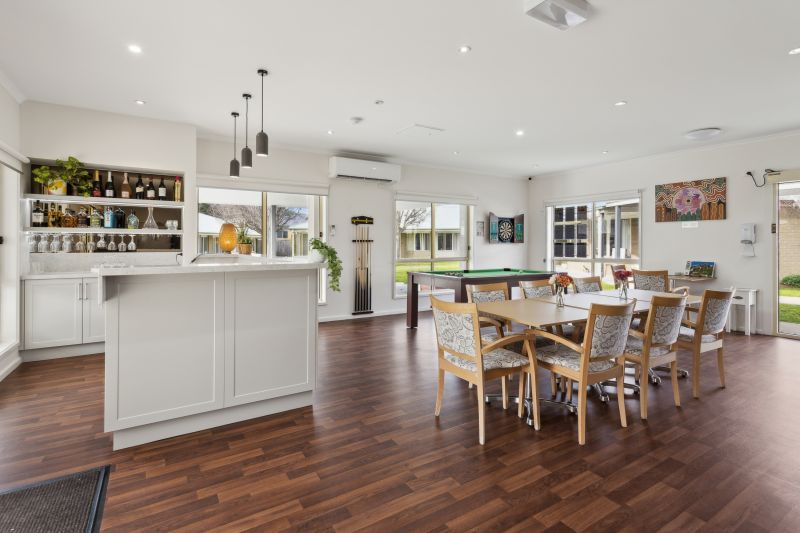 Easily located villa right by the community centre