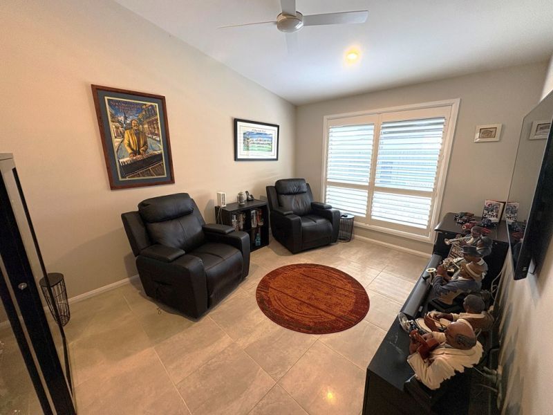 Modern, spacious and peacefully located