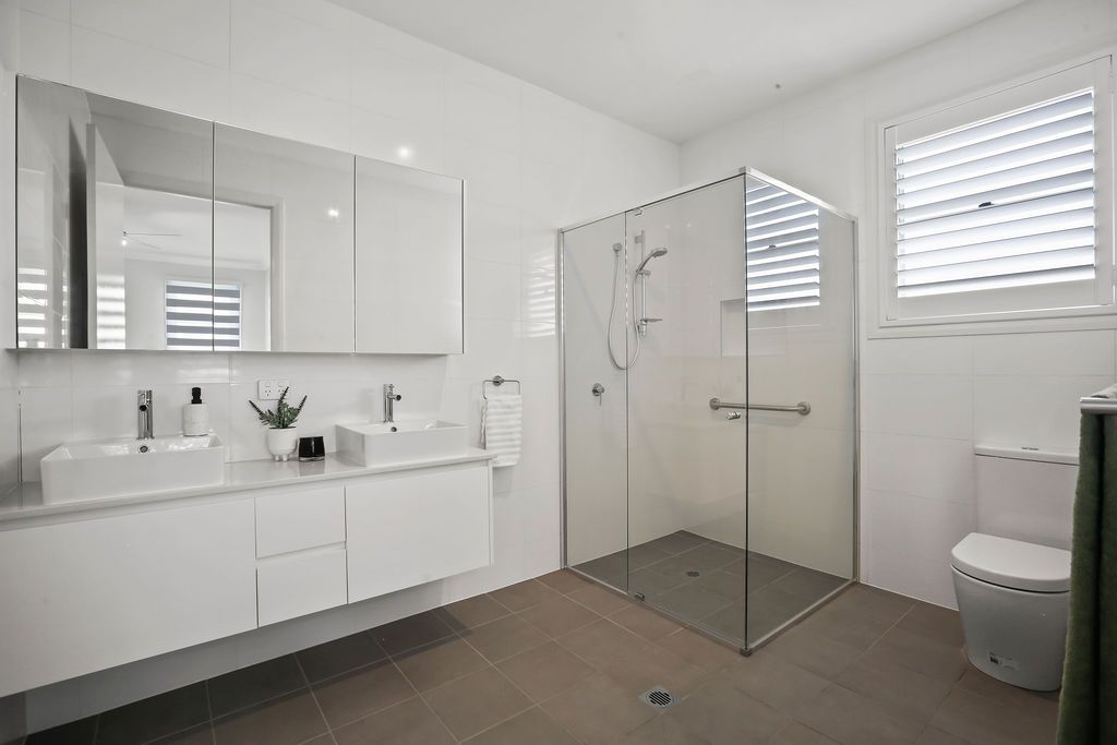 Pre love Waratah Home Ready Move In Now !