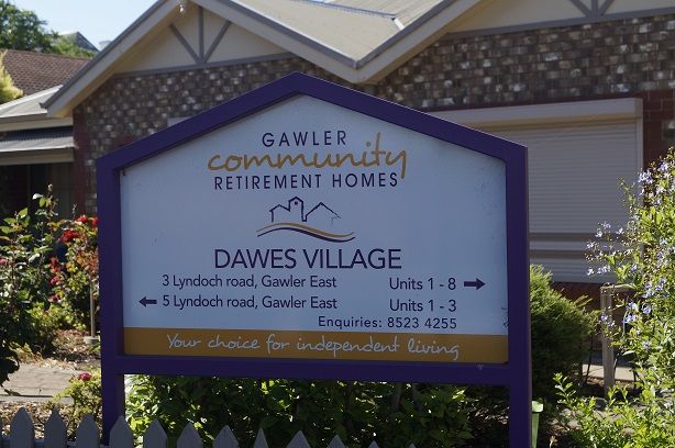 Two Bedroom only 100 metres from Main Street