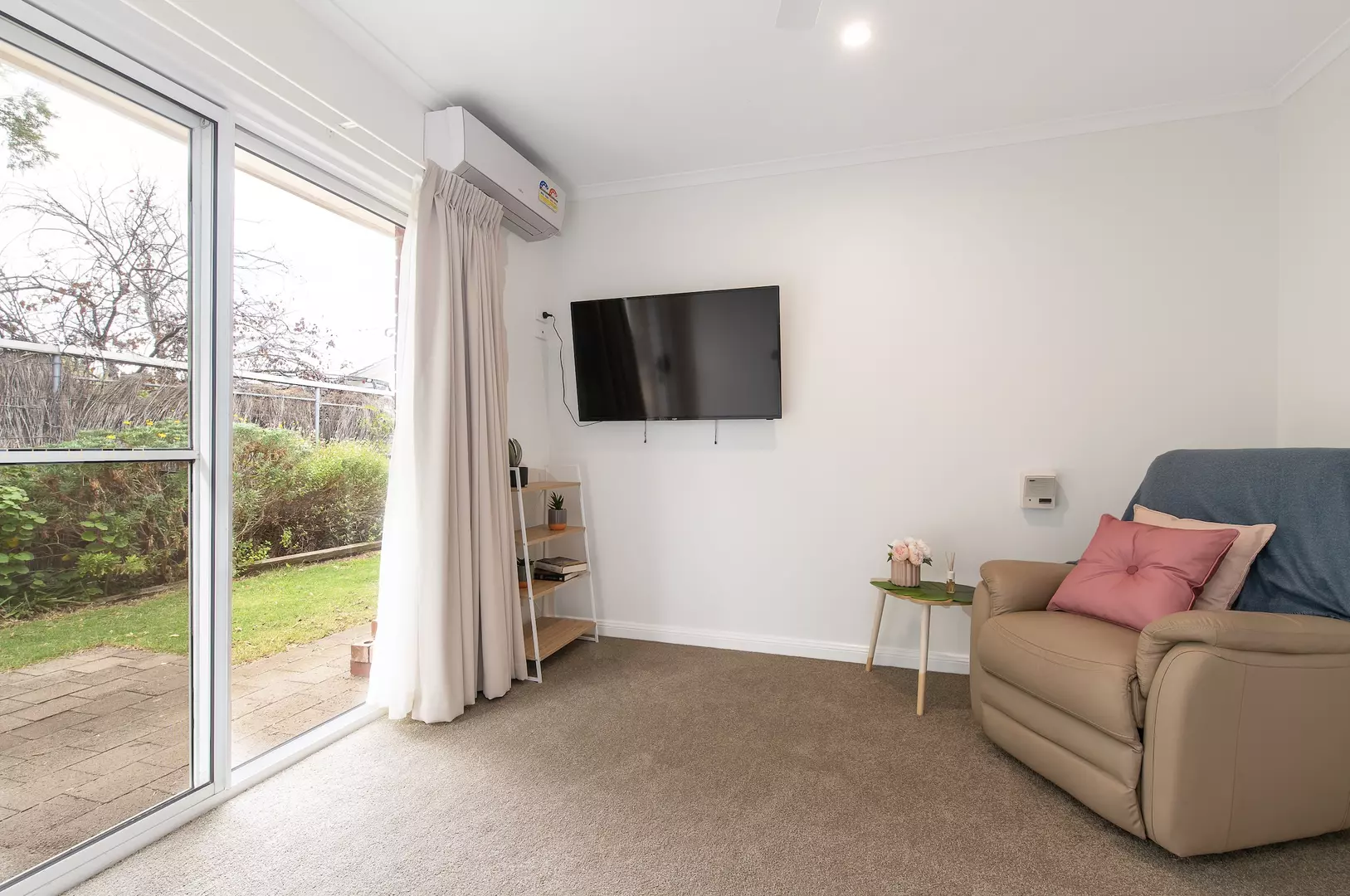 Spacious Serviced Apartment 