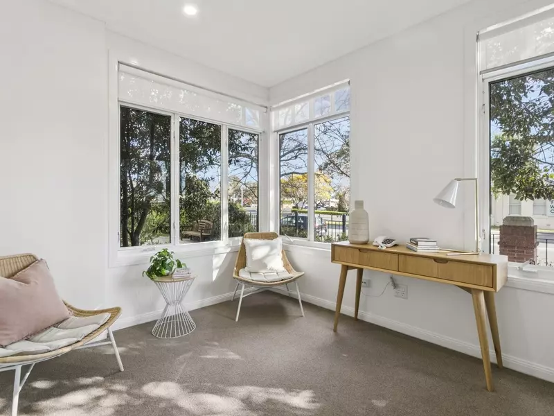 Terrace-Style Living with Sunlit Spaces in Brighton