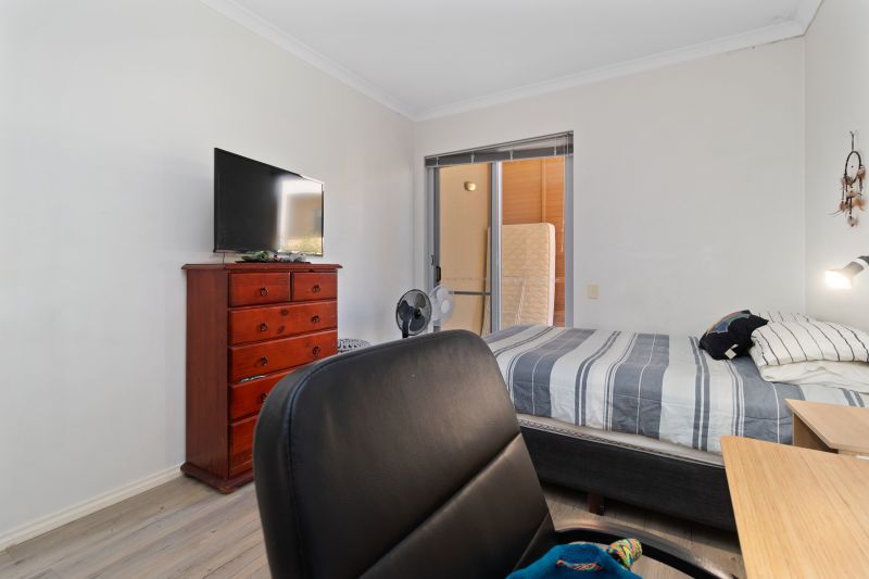 Central Living & Resort Style!