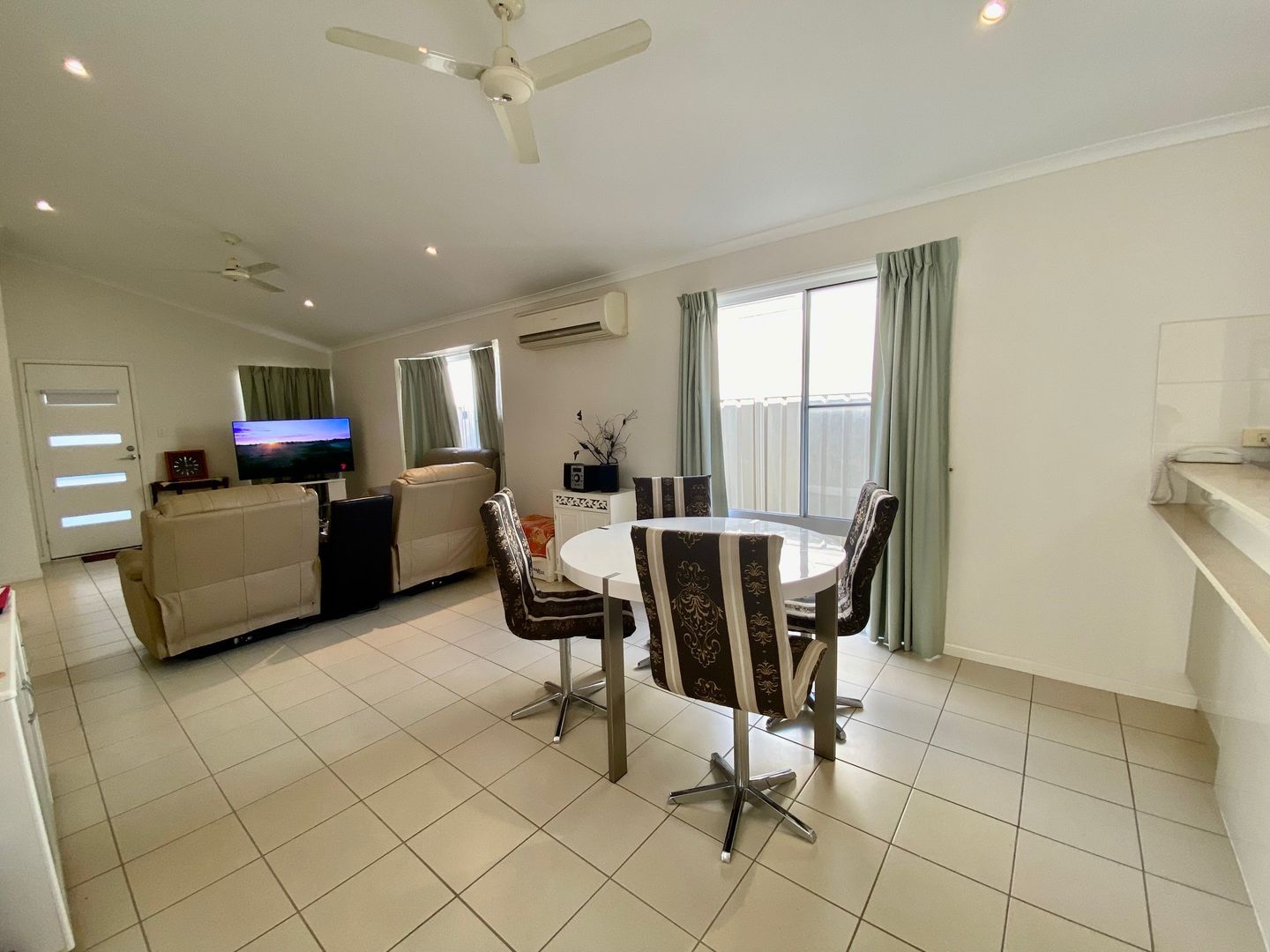 DON’T MISS THIS ONE! V62 Bottlebrush Design