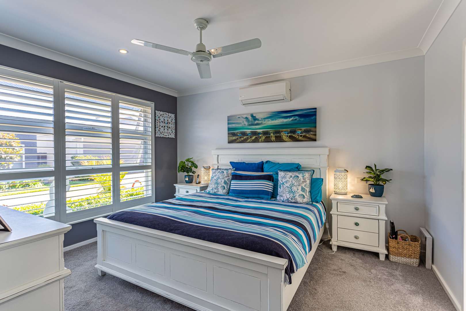 Palm Lake Resort Fern Bay- Close to amenities