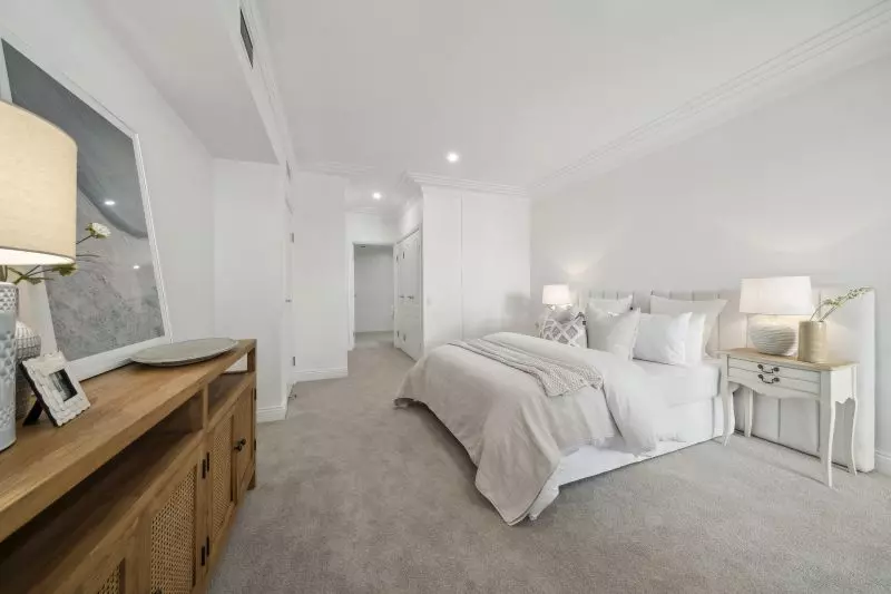 Bright & beautifully modern 2-bedroom apartment