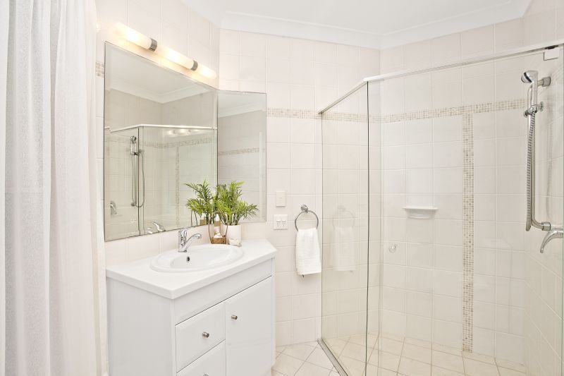 Luxury Retirement Living – Spacious fully renovated 3 bedroom villa with double garage.