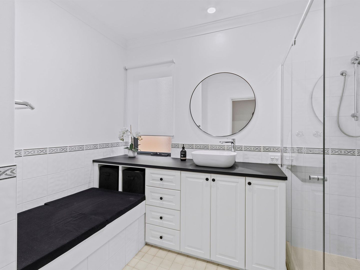 Spacious, renovated living with sanctuary gardens