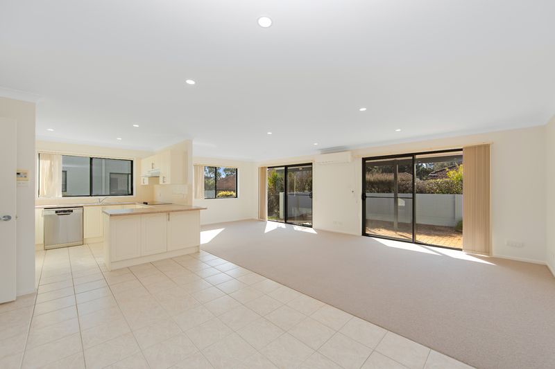 Sunlit, Spacious Villa with Private Gardens