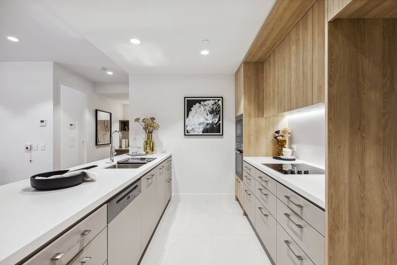 City Views and Spacious Design in Exclusive Apartment