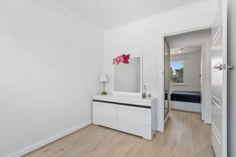 Charming Yokine Gem!