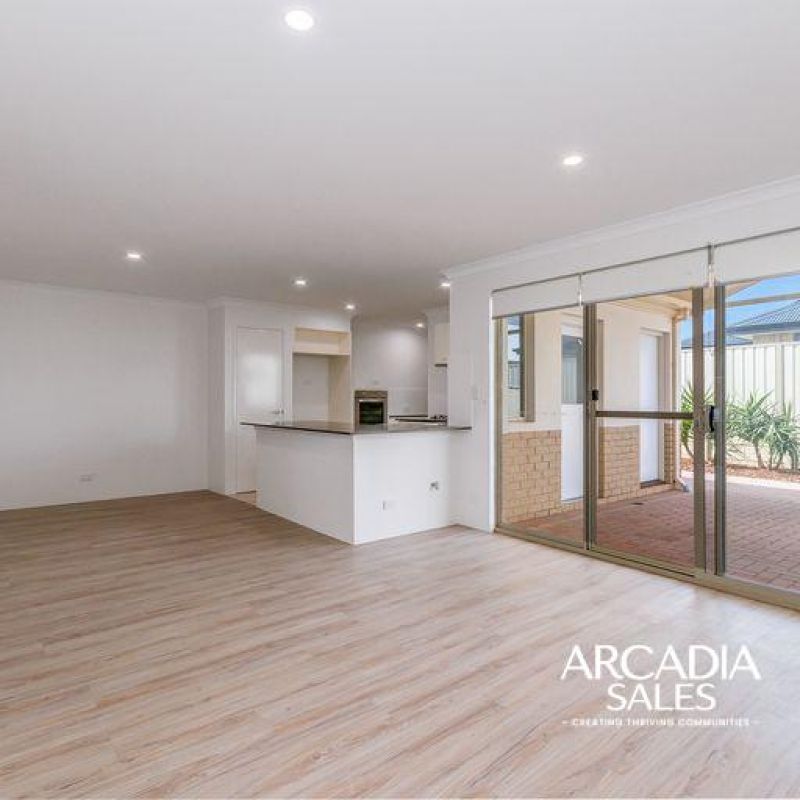 Newly Refurbished. Lovely Open Plan living