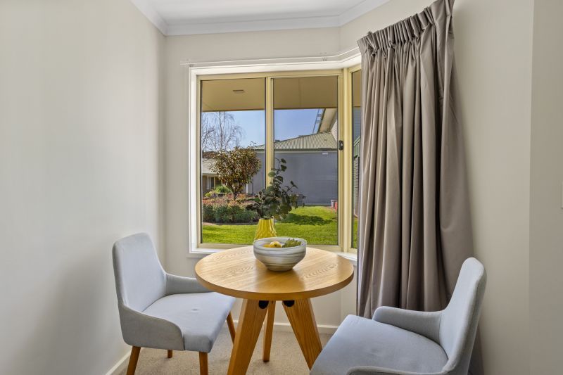 Newly renovated one-bedroom villa with garden outlook