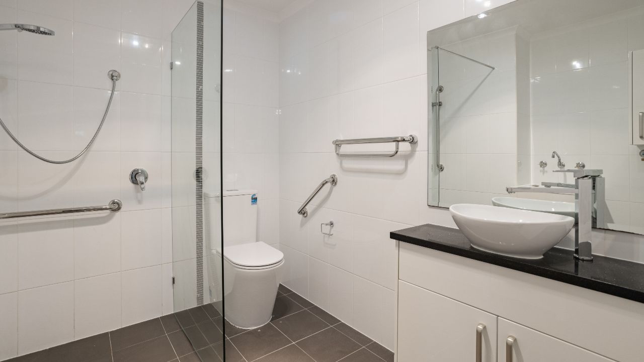 56/104 Country Club Drive Safety Beach, VIC 3936