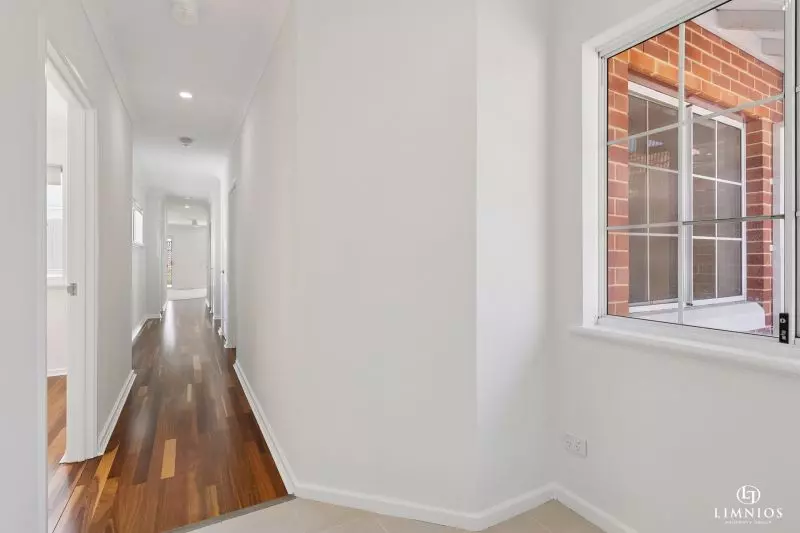 Elevated Living with a Bright Northerly Aspect