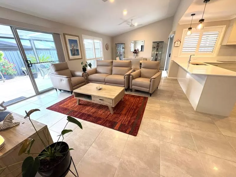 Modern, spacious and peacefully located