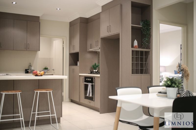 Spacious End Villa