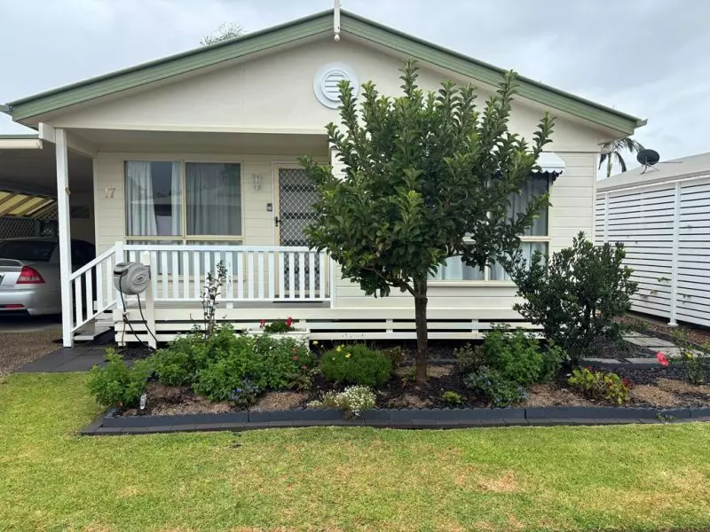 Panoramic Lake Views