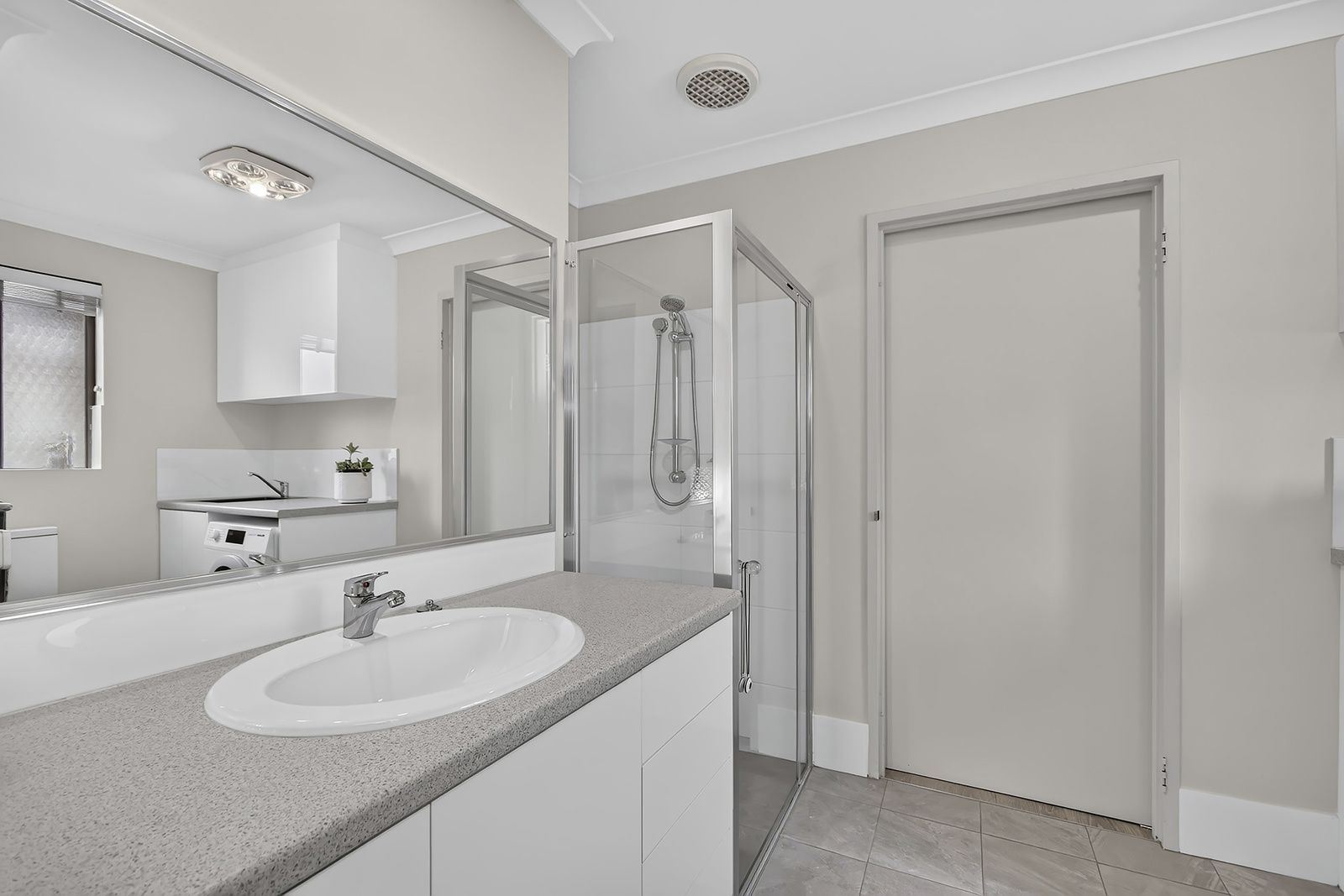 Discover effortless living in a prime Booragoon location.