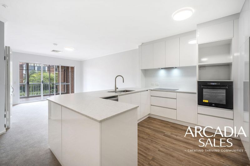 NORTH FACING NEW REFURBISHED TOP FLOOR APT