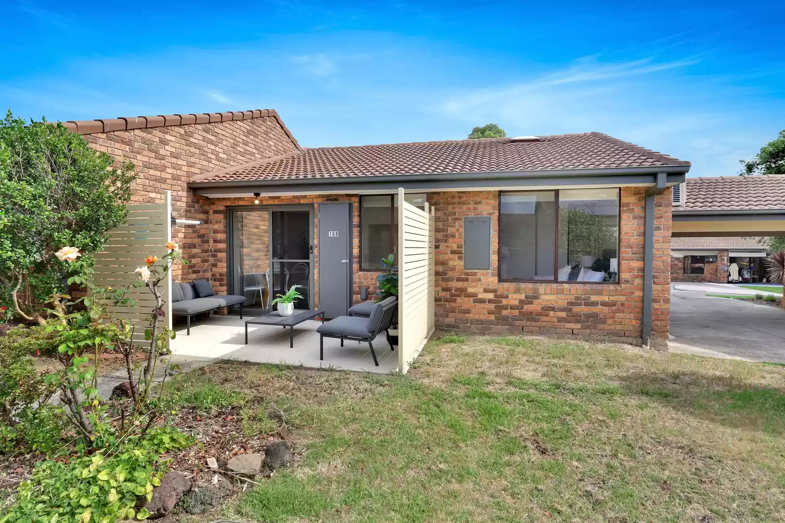 108/564 Burwood Highway