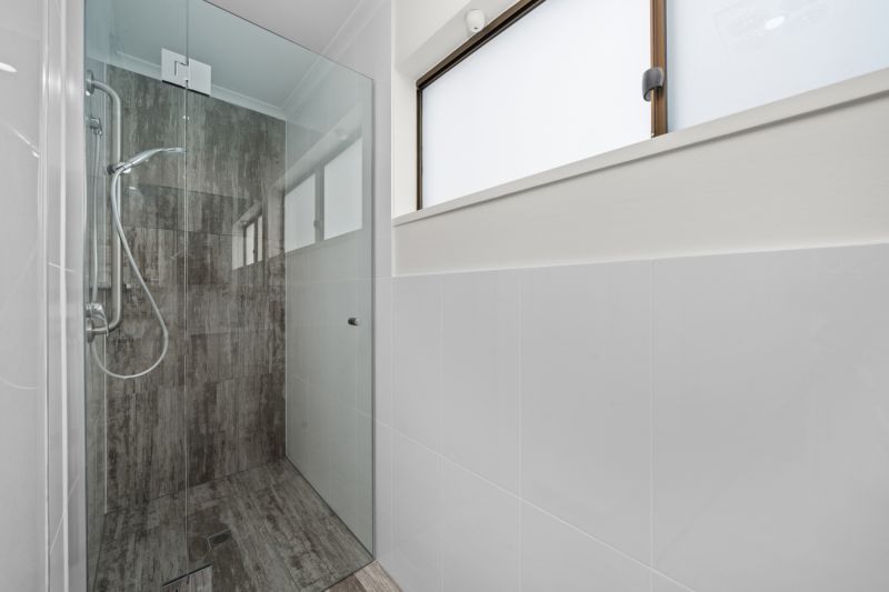 Modern villa with views of Bilton Bay